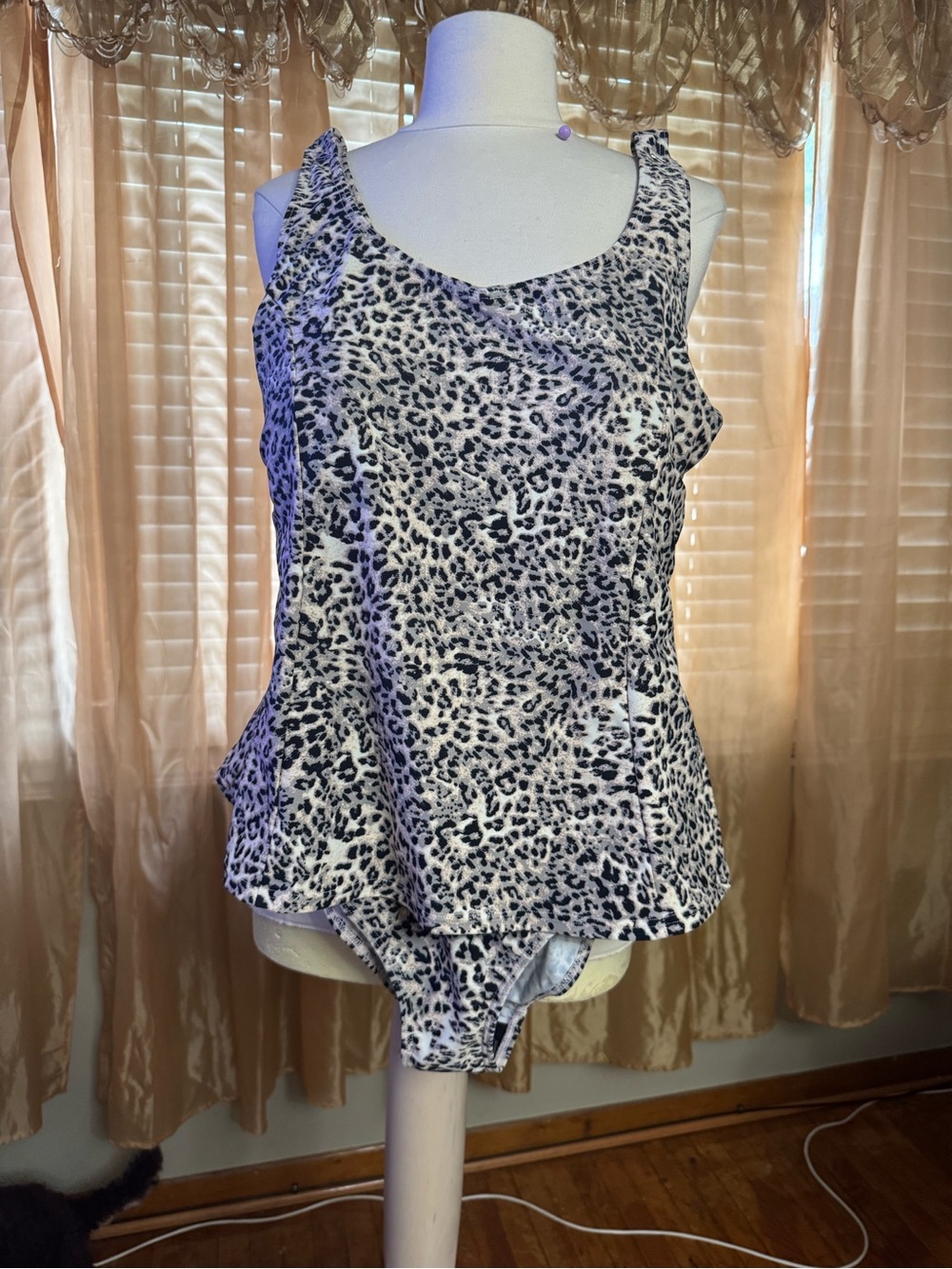 Leopard-Print Camisole Tankini Top in White and Black